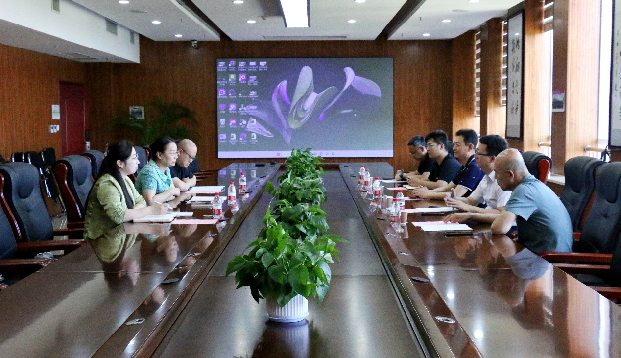 威海市文登区政协来威海校区调研交流